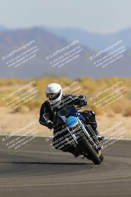 media/Oct-08-2022-SoCal Trackdays (Sat) [[1fc3beec89]]/Turn 16 (125pm)/